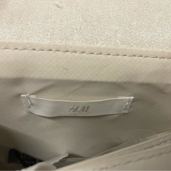 H&M Cream Clutch with Gold Accents - Picture 6 of 8